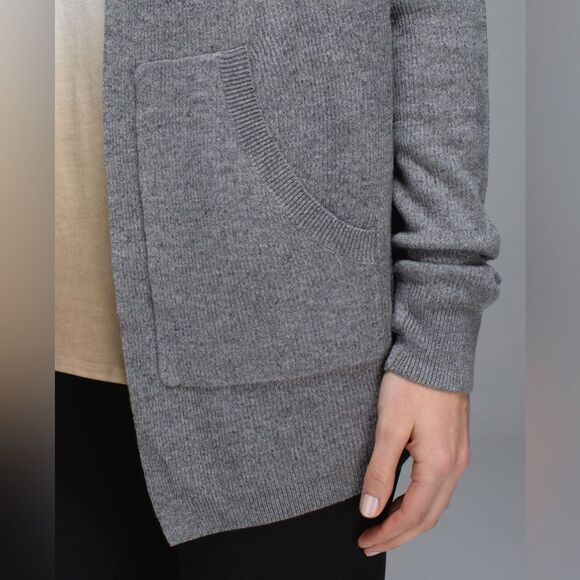 Lululemon Athletica Cabin Yogi Wrap in Heathered Medium Grey Womens Size M - Picture 2 of 8